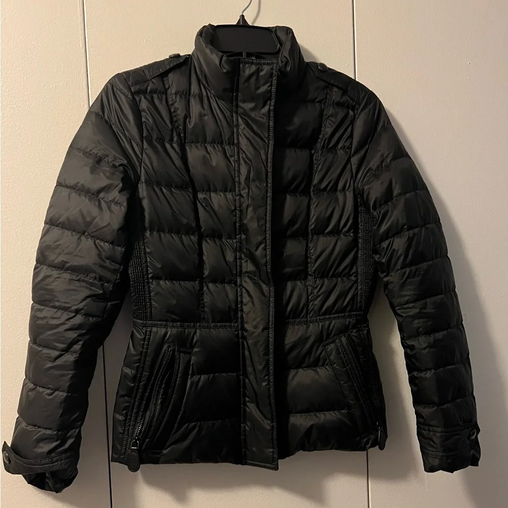Burberry Black Puffer Jacket with Modern Quilting (SP) - Picture 6 of 14